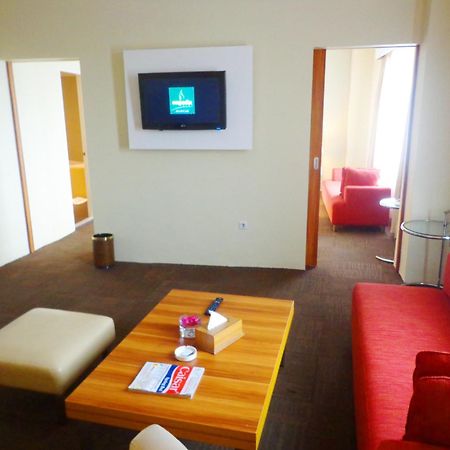 Sapadia Hotel Siantar Pematangsiantar Exterior foto